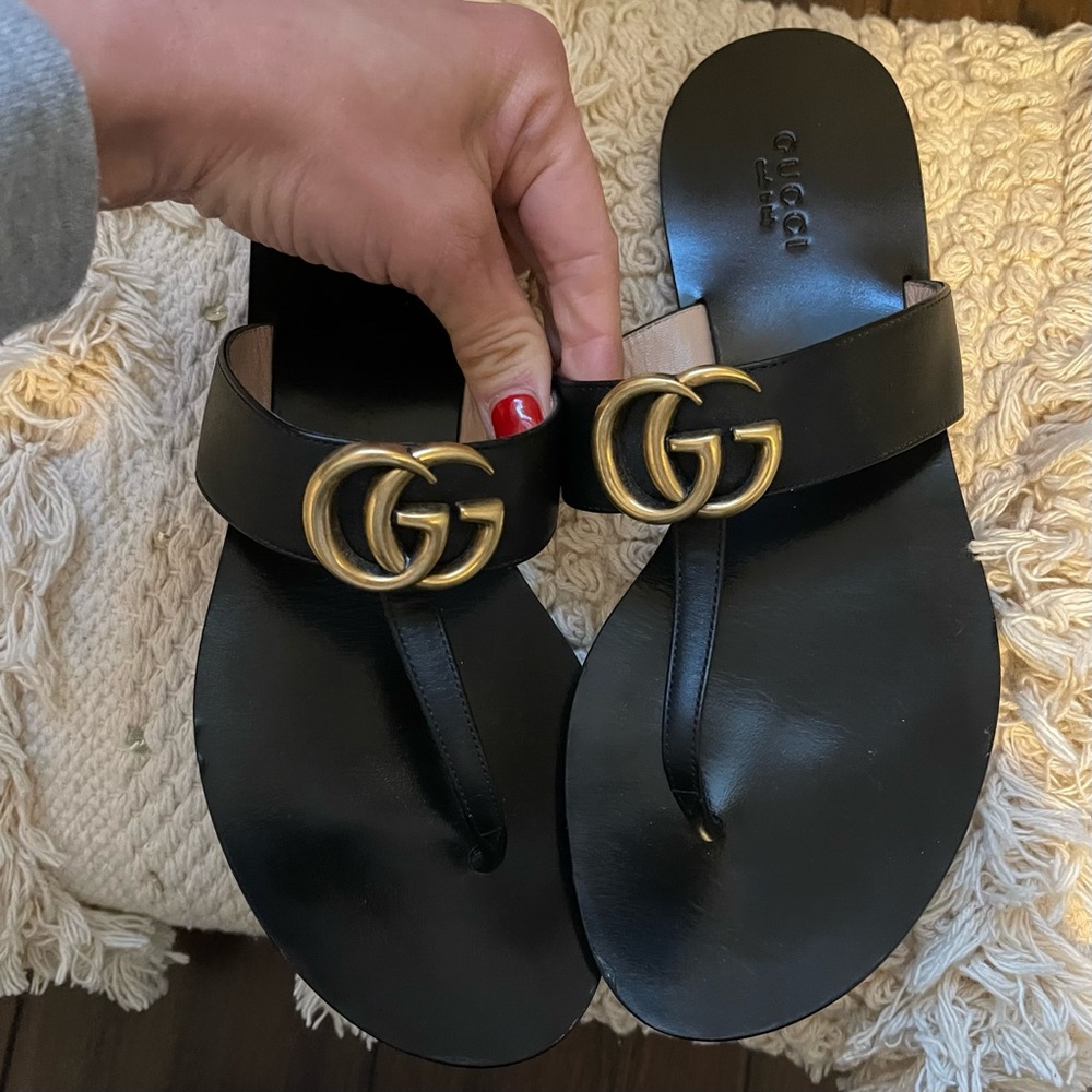 Womens Thong Sandal with Double G Black